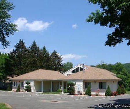 Rocky River Inn New Milford Buitenkant foto
