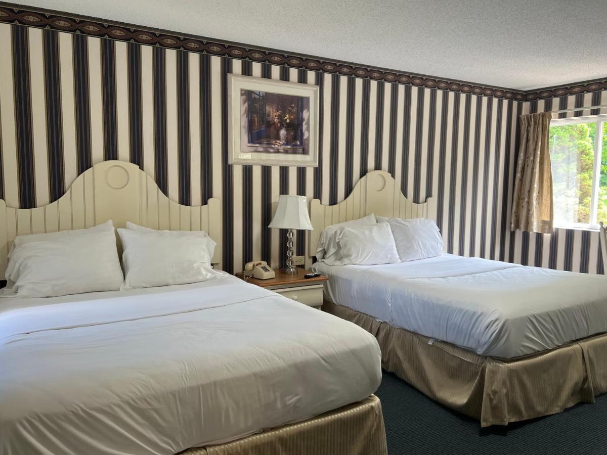 Rocky River Inn New Milford Buitenkant foto