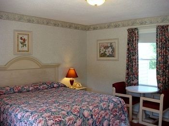 Rocky River Inn New Milford Buitenkant foto
